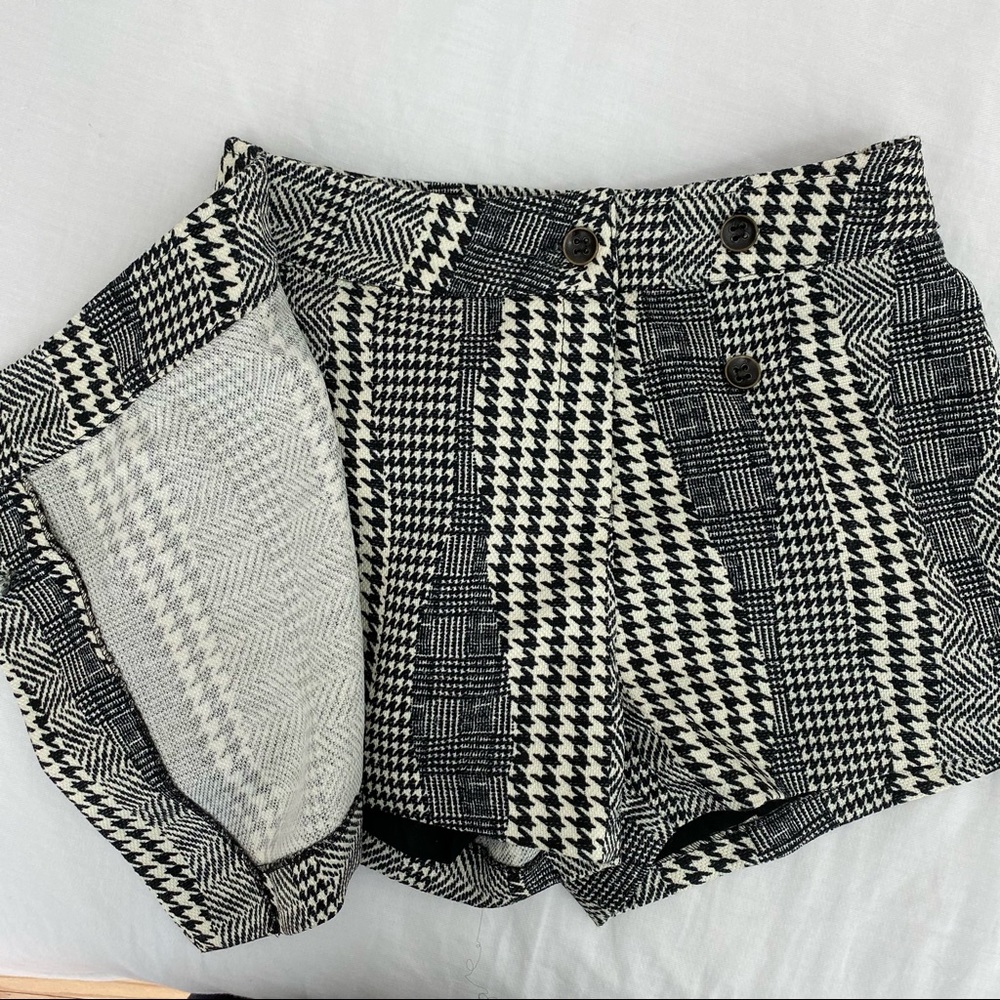 Houndstooth Patchwork Print Skort - image 6
